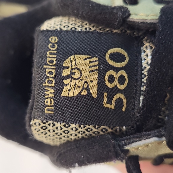 New Balance Gold and Black Baby Shoe's - Picture 6 of 11